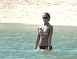 jessica_alba_beach_2_05.jpg