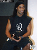 Ronaldino142806_6.jpeg